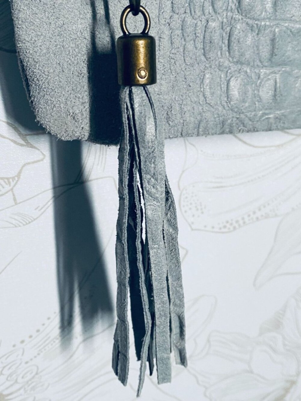 Artisan Made In Italy Crocodile Embossed Gray Suede Foldover Crossbody Clutch Wi - Picture 3 of 11